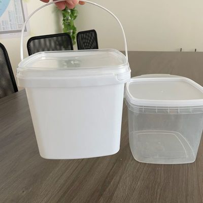 Εγγυημένο από την GAP/ISO/FDA τετράγωνο πλαστικό κουβά σε 500 ml 1L 2L 3L 4L 5L μεγέθη για σνακ