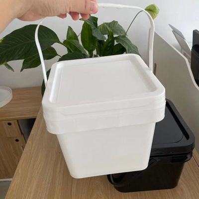 Προσαρμόστε 4L τετραγωνικό πλαστικό κουβά δοχείο τροφίμων με μπλε χρώμα και τυπωμένο σχέδιο