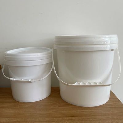 Στρογγυλοί ή τετράγωνοι 5L πλαστικοί κουβάδες με σιδηροειδή λαβή Προσαρμόσιμοι και ανθεκτικοί