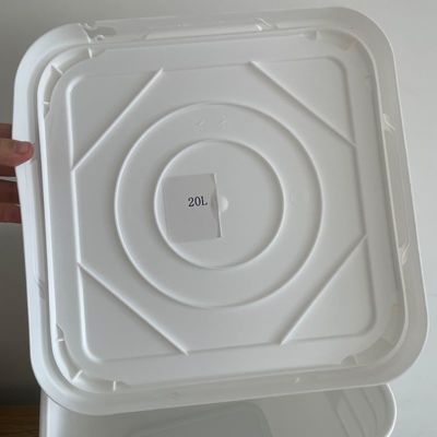 Προσαρμόστε 10L 15L 20L πλαστικό κουβά με μεταλλικό χερούλι 5 γαλόνια κουβά