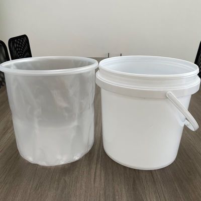 Προσαρμόστε 3L 5L 8L 10L 15L πλαστικό κουβά μαύρο ή λευκό με κάλυμμα υλικό HDPE