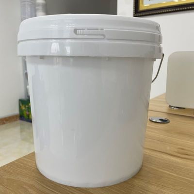 Προσαρμοσμένο 8L λευκό PP πλαστικό κουβά με κάλυμμα και χειριστήριο από χημικά ανθεκτικό υλικό